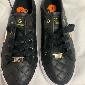 New. Guess black sneakers